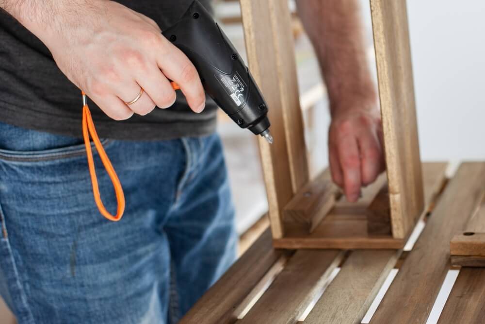 stolik ze skrzynki - wykonanie