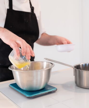 1 litr, ile to kilogramów? Sprawdzamy i odpowiadamy!