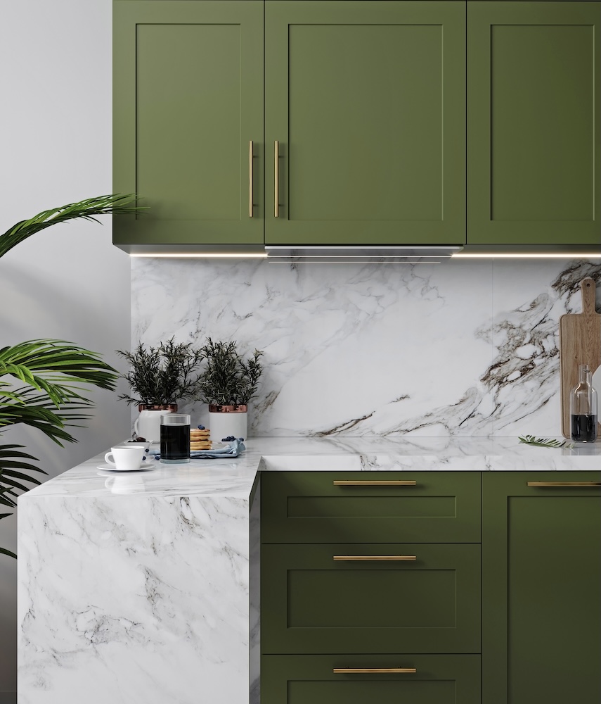 nowoczesne mieszkanie - marmur i zielone szafki 