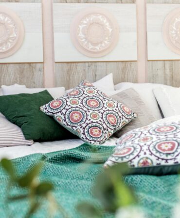 Pościel i poszewki idealne na zimę. Jak zadbać o komfort snu dla całej rodziny?