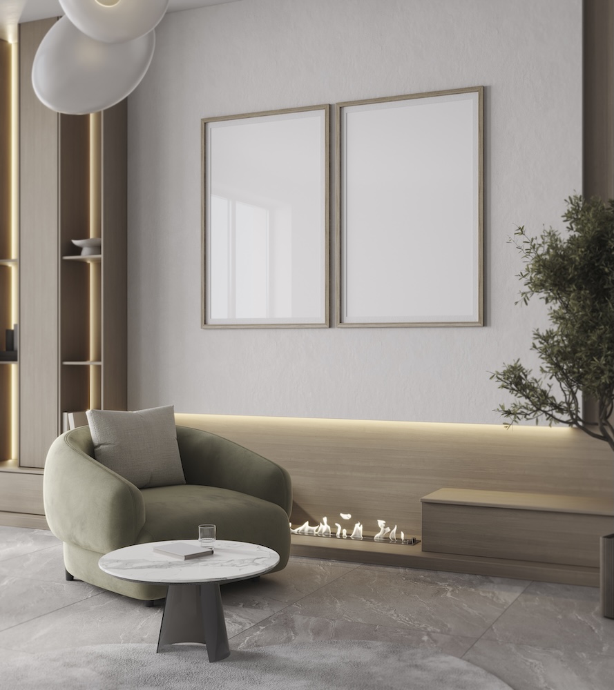 pokój z zielonym fotelem i nowoczesnym kominkiem 