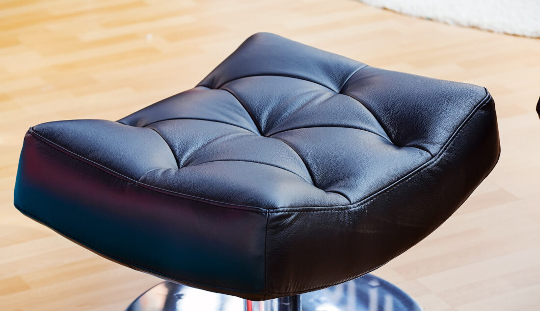 Jaki taboret fryzjerski wybrać? Poradnik