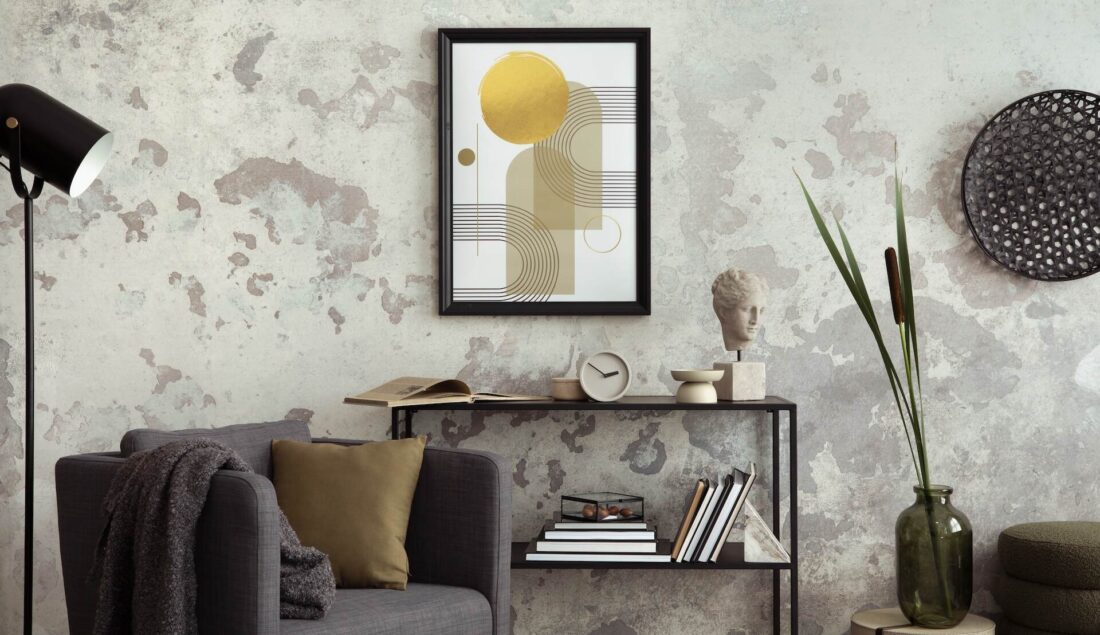 Tapeta czy farba – co lepsze do salonu? Porównanie rozwiązań